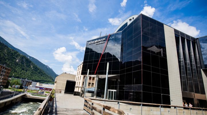 Andbank comercializa en Andorra el fondo Atalaya, que invierte en hoteles vacacionales situados en las principales zonas de playa